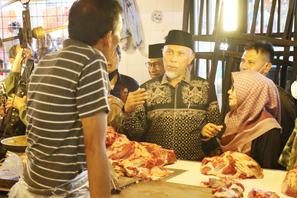 Gubernur Mahyeldi Tinjau Pasar Bawah Bukittinggi
