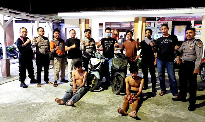 DITANGKAP— Widi Oktavia (25) dan M Ardiansyah (24) yang terlibat kasus jambret dan curanmor ditangkap jajaran Polsek Padang Utara.