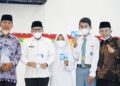 Momen Perpisahan MAN 2 Batusangkar, Eka Putra Serahkan e-KTP Bagi Siswa 10 Momen Perpisahan MAN 2 Batusangkar, Eka Putra Serahkan e-KTP Bagi Siswa