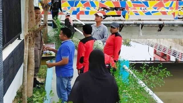 Partisipasi Masyarakat Menentukan Kemajuan Daerah di Pariaman 1 GORO BERSAMA—Wali Kota Pariaman H Genius Umar saat goro bersama warga dan jajarannya.