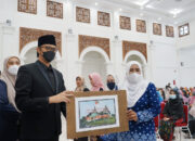 Pemko Bukittinggi Salurkan Insentif  dan Tunjangan Guru Honorer