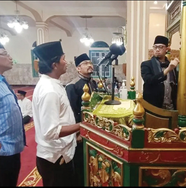 DESTINASI— Wali Kota Bukittinggi Erman Safar mendukung Masjid Jami' Birugo dijadikan destinasi wisata religi di Sumbar karena banyaknya peristiwa bersejarah yang terjadi di salah satu masjid tertua di kota wisata itu.