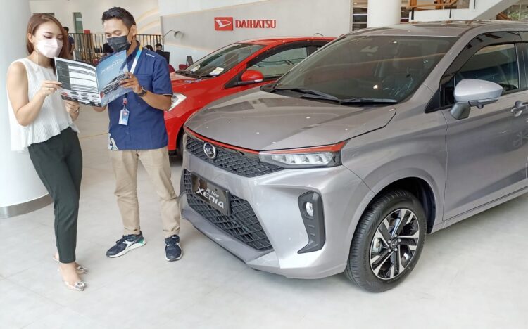 Dipengaruhi tingginya harga komoditas pertambangan dan perkebunan serta model baru All New Xenia yang menarik bagi konsumen, tren penjualan All New Xenia pun terus meningkat di kawasan Sumatera.