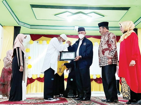 SMAN 1 Bukittinggi Wisuda Tahfiz Generasi ke 7