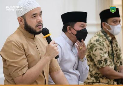 Wali Kota, H. Fadly Amran, BBA Datuak Paduko Malano mengajak organisasi kemasyarakatan (Ormas) lebih menggencarkan semangat kolaborasi bersama Pemerintah Daerah dengan melakukan kegiatan untuk masyarakat.