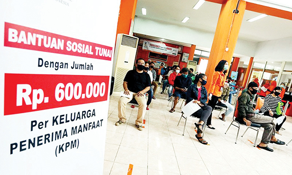 CAIR LAGI— Pemerintah melalui Kementerian Sosial (Kemensos) kembali memberikan atau mencairkan  sejumlah bantuan sosial (Bansos) untuk masyarakat per April 2022.