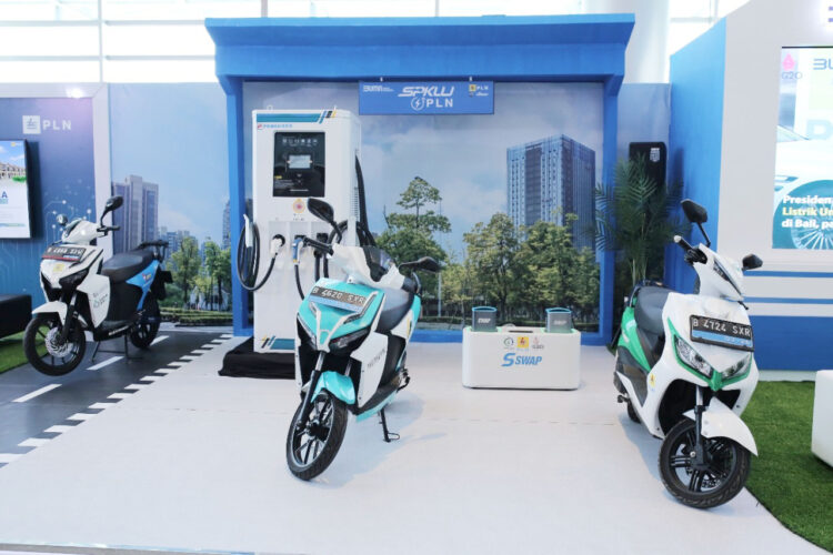 menyediakan SPBKLU--- PLN membuka peluang kerja sama dengan berbagai pihak untuk menyediakan SPBKLU di lokasi-lokasi strategis.