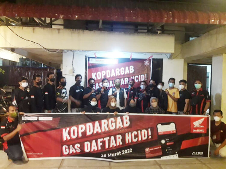 KOPDAR-Menara Agung bersama komunitas Honda Sumbar dalam kegiatan Kopdargab Gas Daftar HCID.