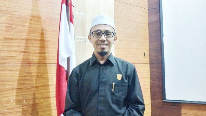 Akhlak-Akhlak Rasulullah 1 Irsyad Syafar
(Wakil Ketua DPRD Sumbar).