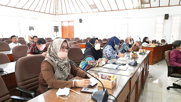 Suasana Kegiatan Komisi IV, studi banding soal integrasi penataan pembangunan pemukiman kumuh  di DIY.