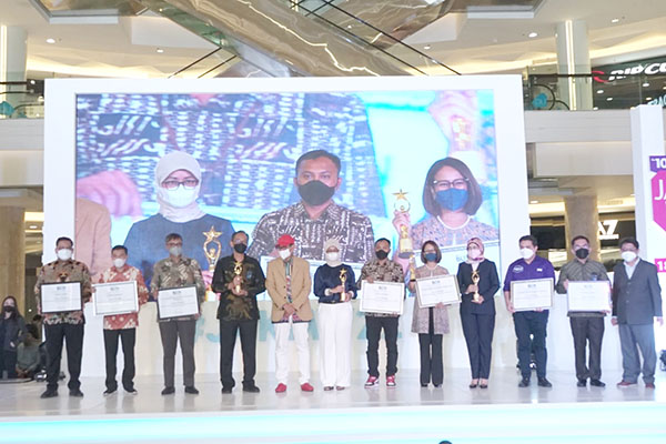 PT PLN (Persero) berhasil menyabet 4 penghargaan pada BUMN Entrepreneurial Marketing Award 2022.