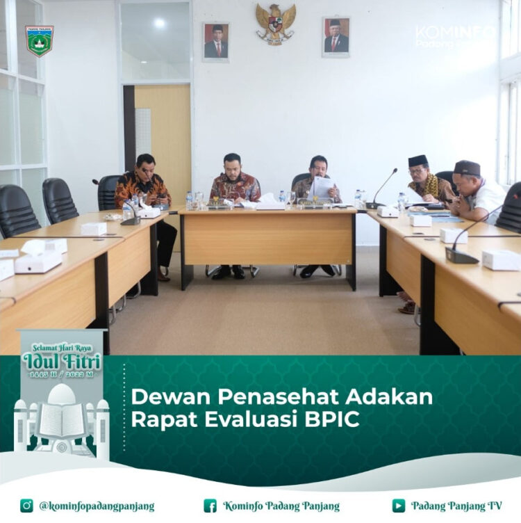 Sehubungan dengan adanya perubahan struktur kepengurusan beberapa bidang pada Badan Pengelola Islamic Center (BPIC) Kota Padang Panjang, Dewan Penasehat BPIC lakukan rapat evaluasi, Kamis (12/5) di Ruang VIP Balai Kota.