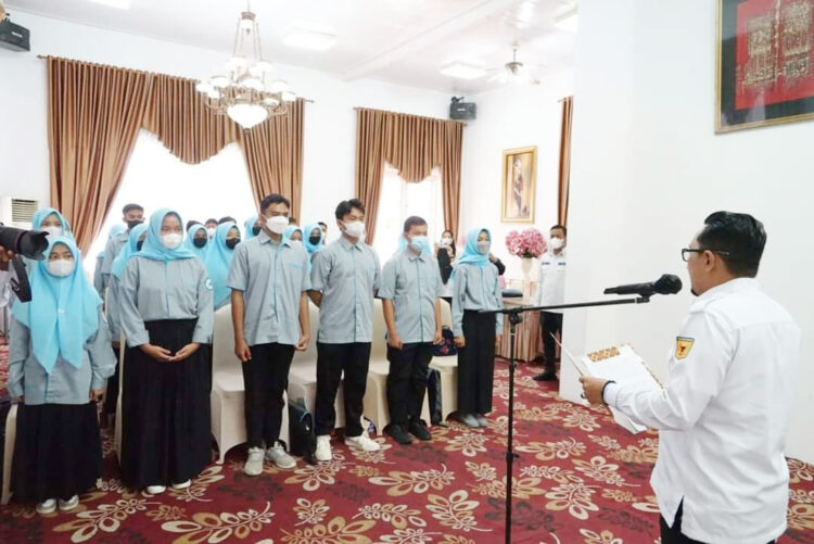 Forum Anak Mata Rantai, Wujudkan Kesejahteraan dan Perlindungan Anak 1 Forum anak merupakan wadah untuk partisipasi anak dalam pembangunan dan dibentuk untuk menjembatani anak-anak dengan pemerintah dalam menyampaikan kebutuhannya. Forum anak ini penting dan sangat dibutuhkan, sehingga keberadaannya diakomodir dari tingkat nagari hingga nasional.