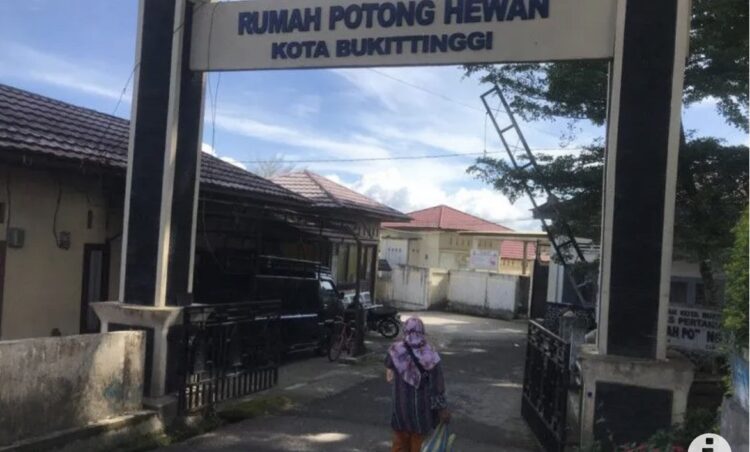 Pemkab Agam melalui SKPD terkait mendata asal usul sapi yang masuk ke daerah Kabupaten Agam untuk mencegah penyakit mulut dan kuku (PMK) yang sedang mewabah di Indonesia.