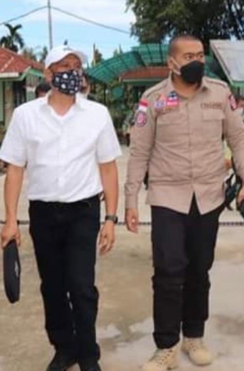 Ketua Pickleball Sumbar Tarmizi Mawardi bersama Wagub Sumbar Audy Joinaldy