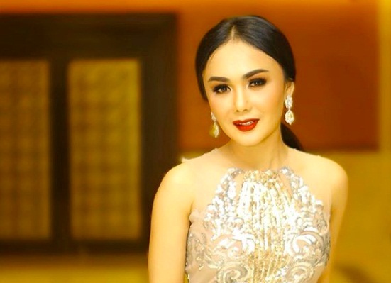 Datang Memberi Semangat, Yuni Shara Ungkap Kondisi Bob Tutupoly 1 Yuni Shara