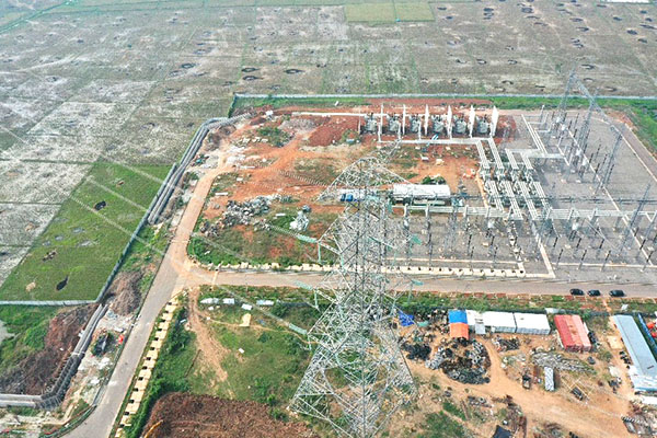 PT PLN (Persero) memperkuat pasokan listrik kawasan industri di sisi utara Karawang, dengan membangun dua infrastruktur ketenagalistrikan berupa Gas Insulated Switchgear (GIS) 150 kiloVolt (kV) Sukatani dan Gas Insulated Switchgear Tegangan Ekstra Tinggi (GISTET) 500 kV Sukatani.