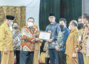 Wako Erman Safar Terima Penghargaan dari KPK, Penilaian MCP 2021 Tertinggi di Sumbar