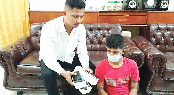 JAMBRET— Pelaku R (40) yang merupakan spesialis jambret Hp sudah diamankan di Polres Pariaman usai ditangkap di Kota Pekanbaru.