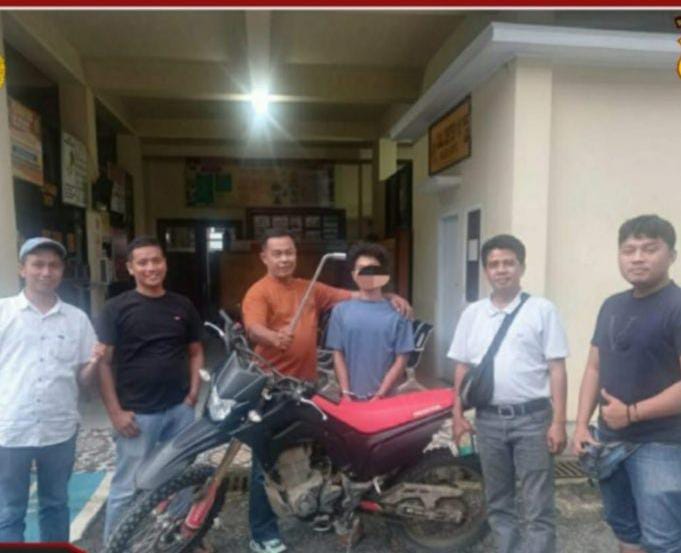 56d47d1e abad 48f9 b337 40521ea7c3e2