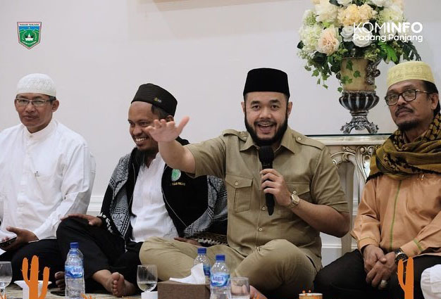 SAMBUTAN—Wali Kota, H. Fadly Amran, BBA Datuak Paduko Malano berikan sambutan.