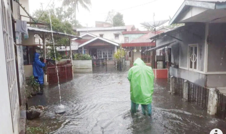 WASPADAI-- Kota Bukittinggi mewaspadai terjadinya banjir dan genangan air akibat limpahan dari drainase akibat tingginya curah hujan 
dalam beberapa waktu lalu.
