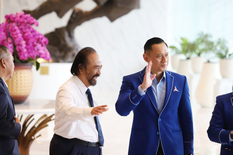 BERTEMU— Ketum Partai Nasdem Surya Paloh melakukan pertemuan dengan Ketum Partai Demokrat Agus Harimurti Yudhoyono (AHY) di kantor DPP Nasdem, Menteng, Jakarta Pusat.