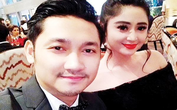 Dewi Perssik-Angga Wijaya