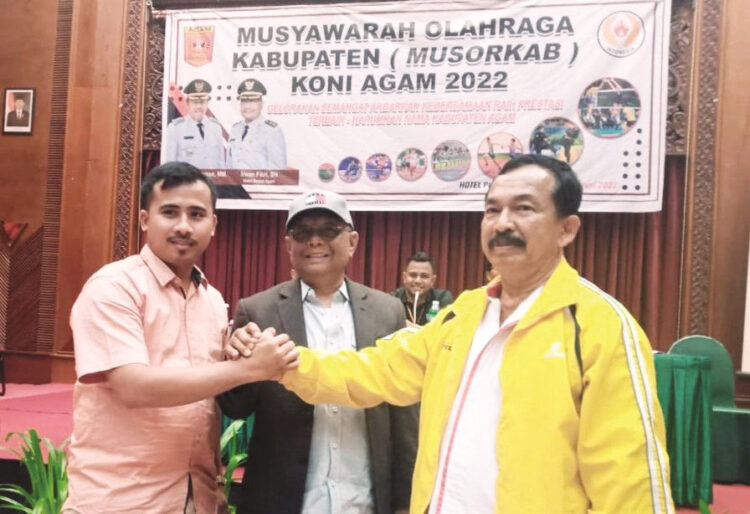 Edi Busti Nahkodai KONI Agam Periode 2022-2026 1 TERPILIH— Edi Busti terpilih sebagai Ketua Umum KONI Agam periode 2022-2026 dalam Musorkab 2022, Jumat (3/6).