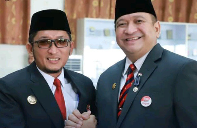 Andre Algamar Resmi Menjabat Sekda Padang 1 PELANTIKAN— Wali Kota Padang, Hendri Septa melantik Andree Algamar sebagai Sekda Padang.