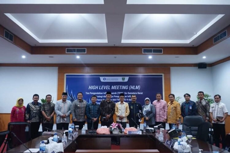 HLM SE-SUMBAR— Wabup Tanah Datar Richi Aprian, SH. MH menghadiri  HLM TPID se-Sumbar.