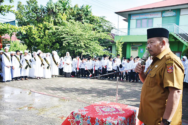 TAHFIZ SEKOLAH— Bupati Agam Andri Warman mendorong sekolah kembangkan tahfiz Al-Quran bagi anak didik.