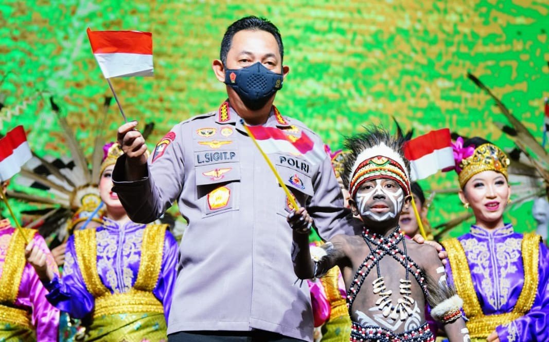 Kapolri Jenderal Listyo Sigit Prabowo saat menghadiri malam apresiasi kreasi Setapak Perubahan Polri di Gedung Tribrata Jakarta Selatan Rabu 22 6.