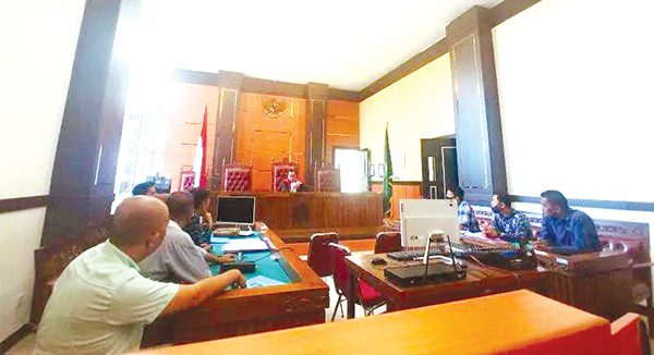 PRAPERADILAN— Suasana sidang di PN Padang terkait praperadilan yang diajukan oleh Wakil Ketua DPRD Padang Ilham Maulana terhadap Kepolisian Resor Kota Padang.