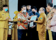 Diserahkan oleh Ketua KPK RI, Penuhi Indikator Nasional, Pemprov Sumbar Raih Peringkat 3 MCP