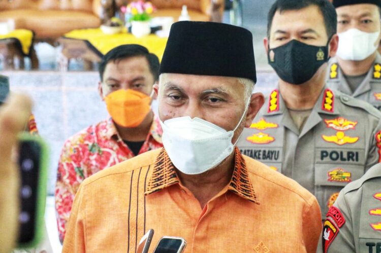Putra Sulung Gubernur Jabar Dinyatakan Meninggal Dunia, Mahyeldi Doakan Ridwan Kamil dan Keluarga Tabah, Ikhlas 1 JELASKAN— Gubernur Mahyedli menyampaikan ungkapan belasungkawa atas meninggalnya anak sulung Gubernur Jabar Ridwan Kamil.