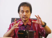 Roy Suryo Unggah 2 Stupa Candi Borobudur Mirip Jokowi, Guntur Romli Meradang