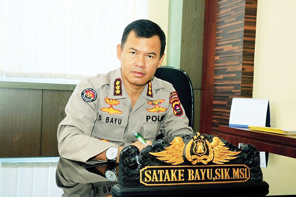 Kombes Pol Satake Bayu
Kabid Humas Polda Sumbar.