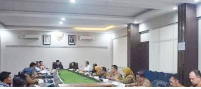 Pemko Sawahlunto Siap Hadapi Revalidasi Geopark Nasional 1 RAPAT— Suasana rapat di ruang Balaikota Sawahlunto dalam persiapan menghadapi revalidasi Geopark Nasional.