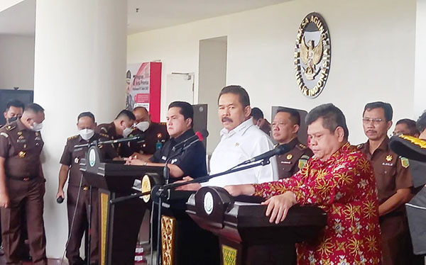 Jaksa Agung RI ST Burhanuddin saat memberikan keterangan di Kejagung RI, Jakarta Selatan, Senin 27 6.