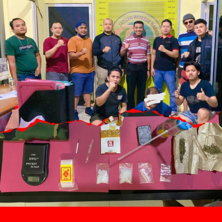 Asik Pakai Shabu, Mak Itam dibekuk Tim Opsnal Sapu Jagat Satresnarkoba Polres Pessel 1 eb6df7ab 21c1 4bd3 b6db ff48eaf85e6f