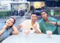 Raffi Ahmad dan Nagita Slavina Ajak Ronaldinho Makan di Pinggir Jalan 11 Raffi Ahmad dan Nagita Slavina Ajak Ronaldinho Makan di Pinggir Jalan