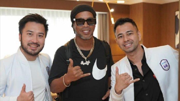 Ronaldinho Tiba di Indonesia, Rafi Ahmad & Rudi Salim Langsung Yang Menyambutnya.