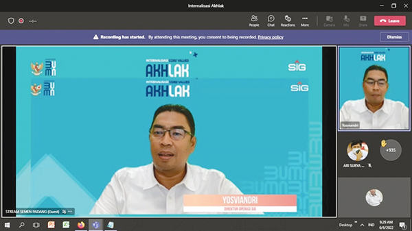 NARASUMBER— Direktur Operasi SIG Yosviandri menjadi narasuber dalam kegiatan Internalisasi Core Values AKHLAK di lingkungan PT Semen Indonesia (Persero), Tbk (SIG), Senin (6/6).