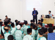 Tim Dosen UPI YPTK Padang Gelar Pengabdian Kepada Masyarakat, Santri Rahmatan Lil Alamin International Boarding School Dibekali Ilmu TI dan Manajemen