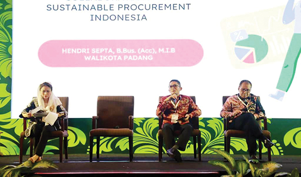 Narasumber ISPE 2022 di Bali, Wako Padang: Utamakan Produk Dalam Negeri 1 NARASUMBER ISPE— Wali Kota Padang Hendri Septa menjadi narasumber dalam kegiatan Indonesia Sustainable Procurement Expo (ISPE) 2022, di Denpasar Bali, Jumat (3/6) lalu.