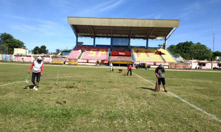 lapangan sepak bola Stadion Haji Agus