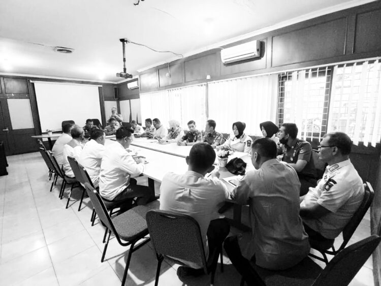 RAPAT BERSAMA OPD— Sejumlah OPD melakukan rapat bersama dan membentuk Tim ”Pajako”.