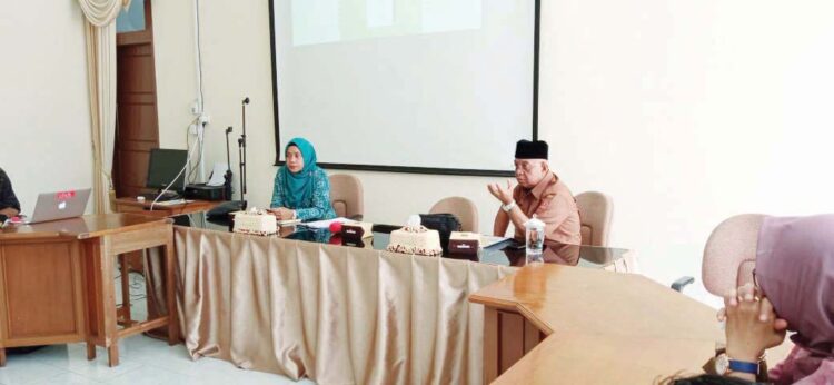 RAPAT PERSIAPAN— TP PKK Kabupaten Agam, gelar rapat persiapan Jambore PKK tingkat Provinsi Sumatera Barat, di Mess Pemkab Agam, Belakang Balok.