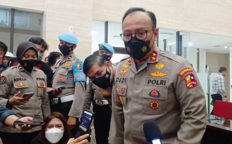 Kasus Dugaan Pembunuhan Berencana Terhadap Brigadir J Naik Penyidikan 1 KETERANGAN PERS— Kepala Divisi Humas Polri Irjen Dedi Prasetyo saat memberikan keterangan pers kepada para wartawan.